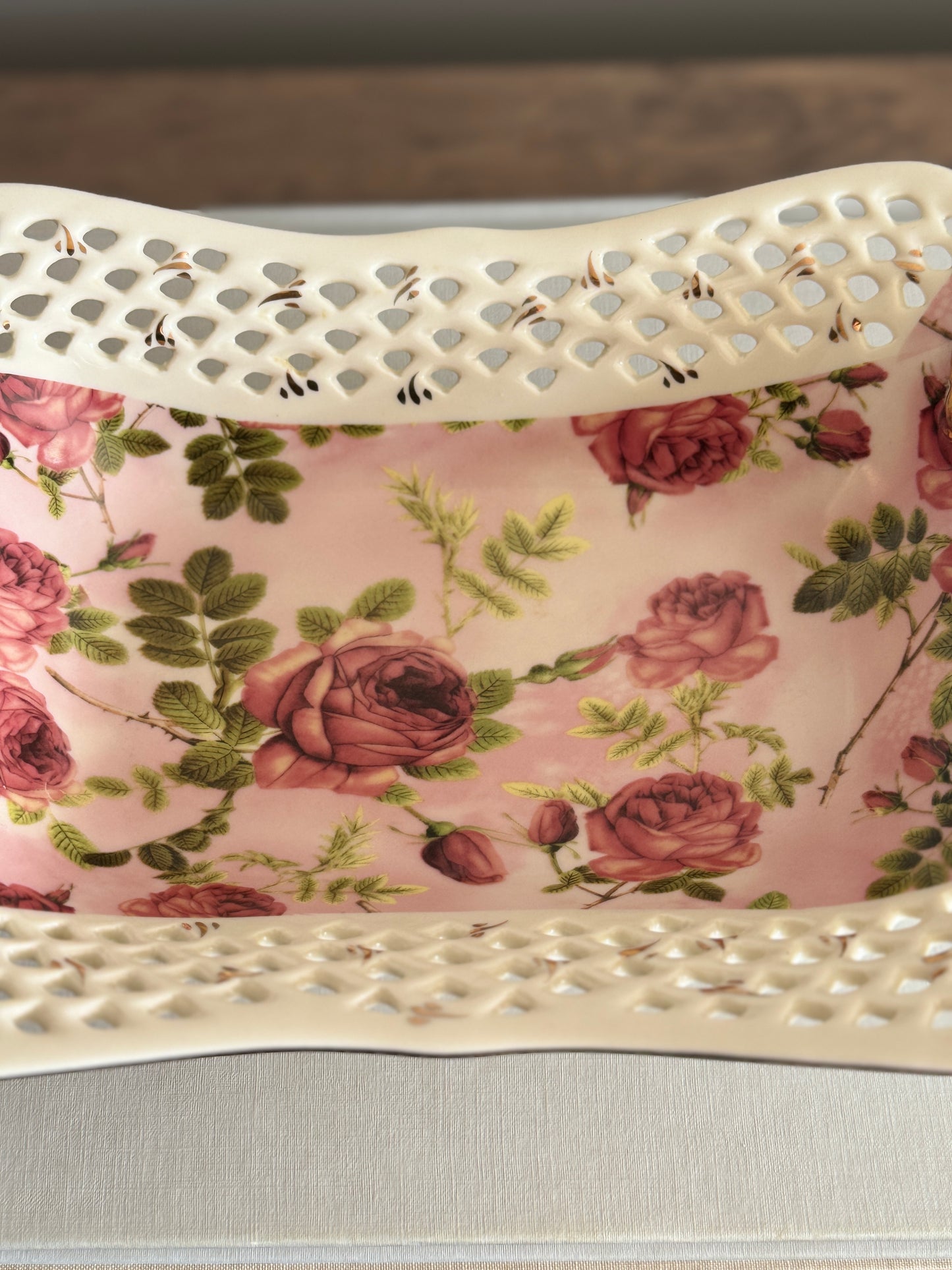 Vintage rose tray with basket edging and gold trim
