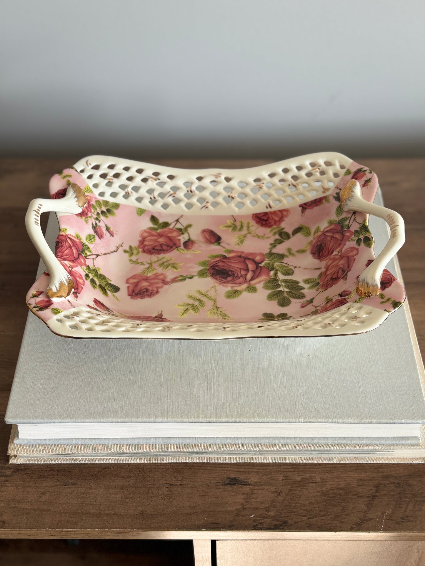 Vintage rose tray with basket edging and gold trim