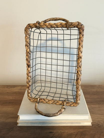 Farmhouse wire basket with wicker edge