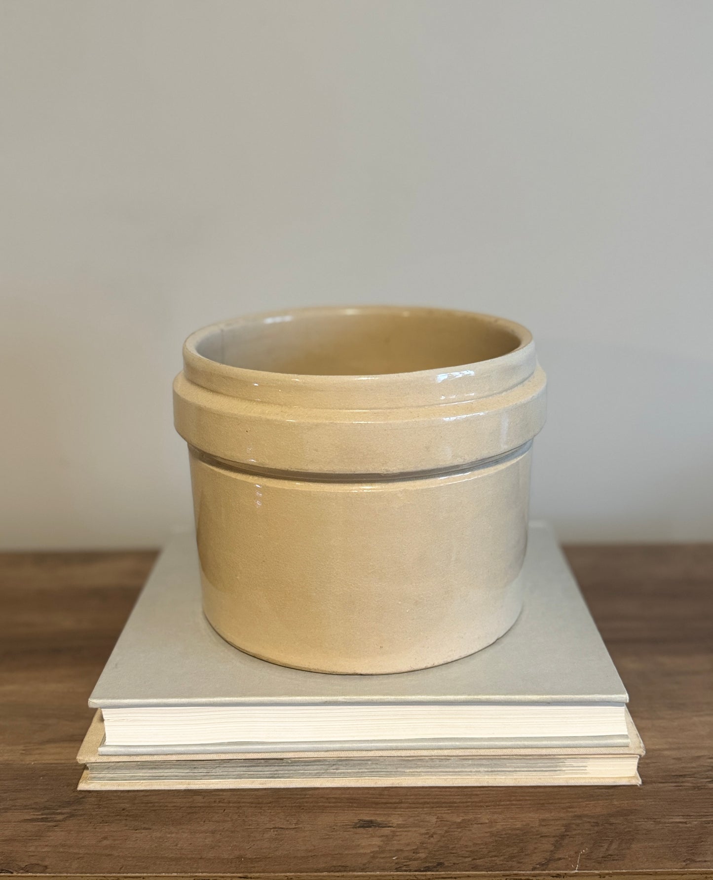 Viceroy Cheese Co. crock as found