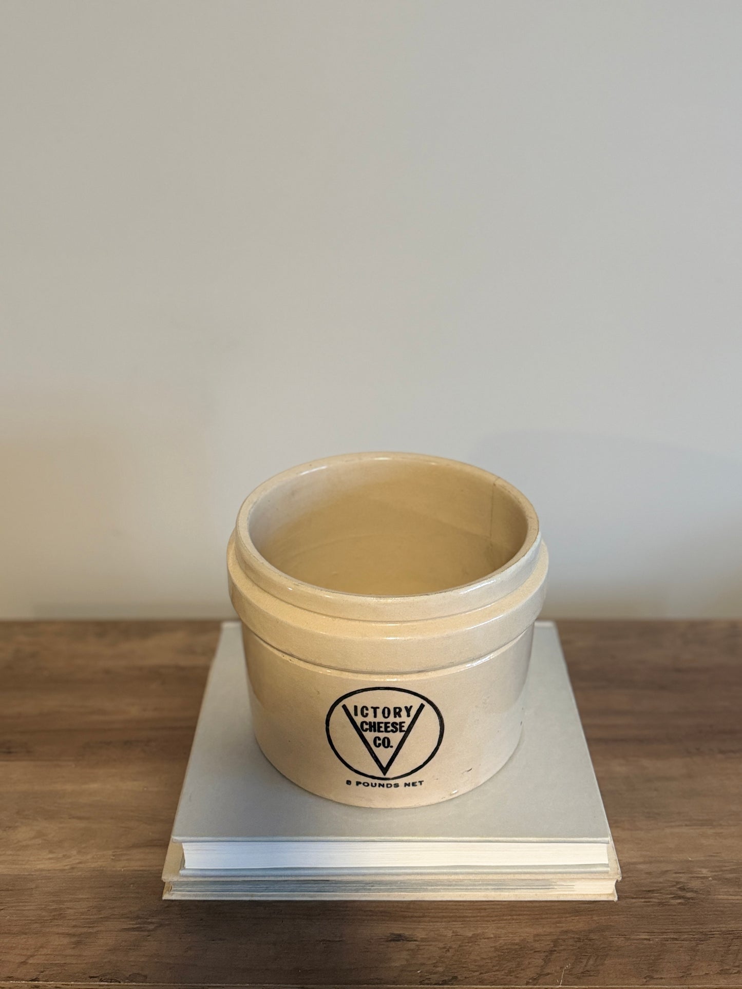 Viceroy Cheese Co. crock as found